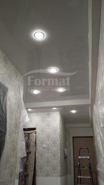 серебрянный потолок в коридор фото