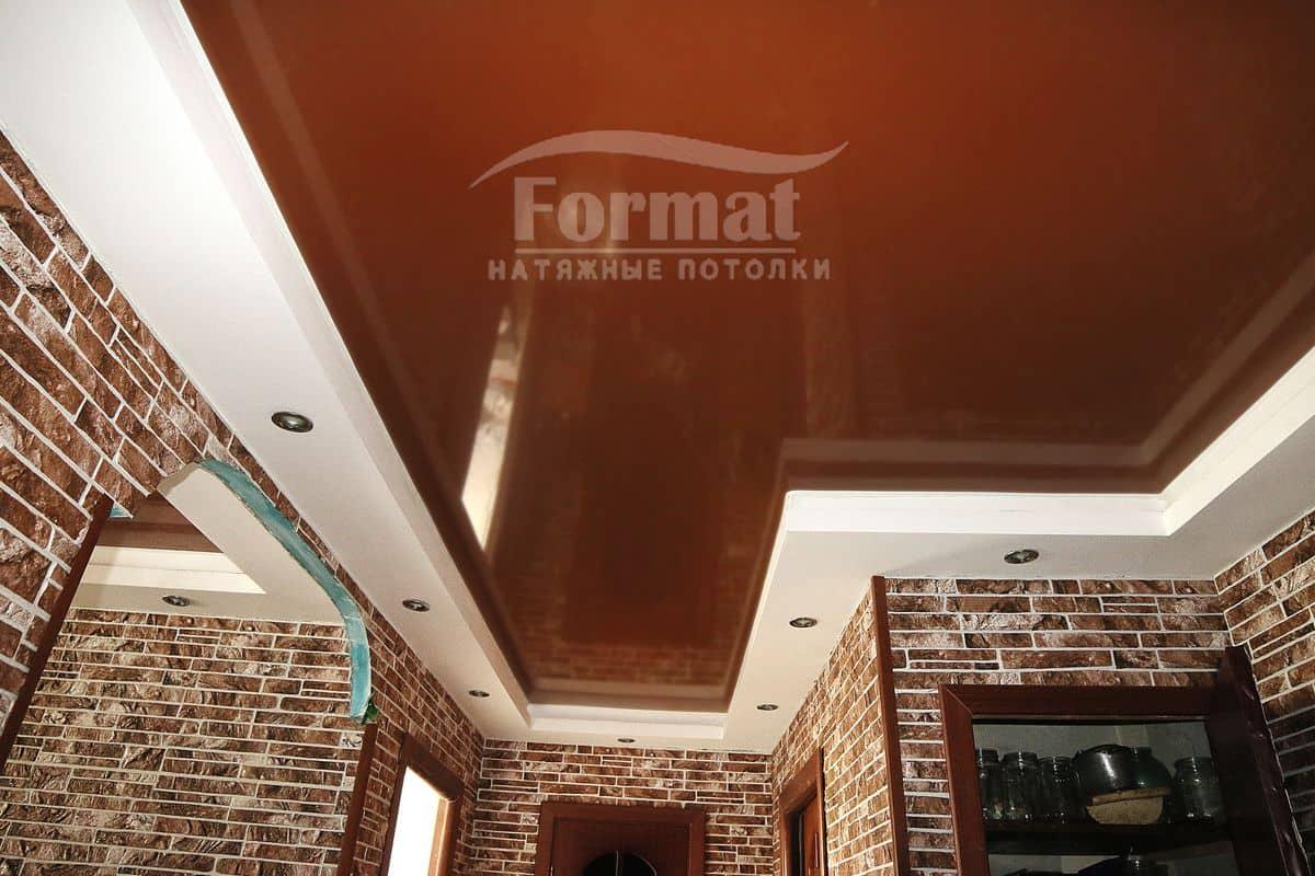 коричневый потолок в коридор фото